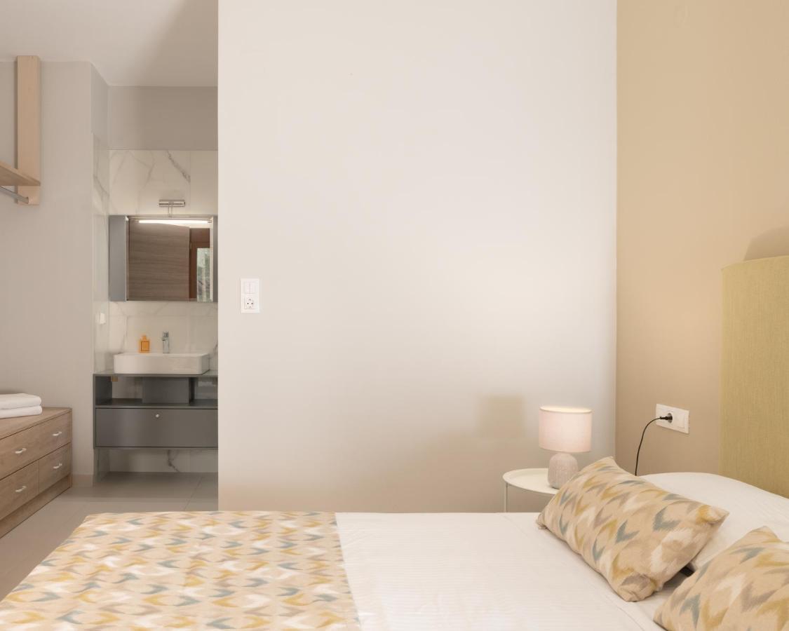 Mela Luxury Apartments Maroulás Esterno foto